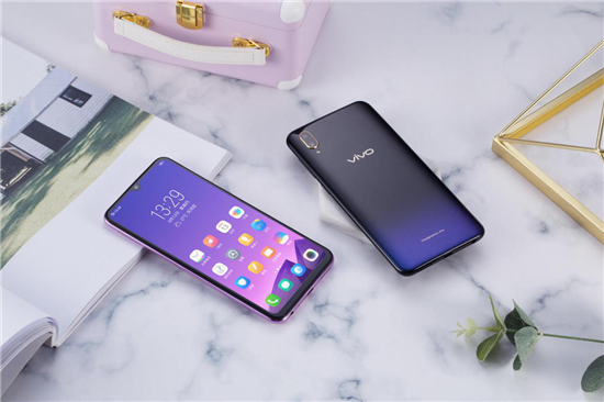 vivo Y97真機圖賞:最具性價比的水滴屏新機