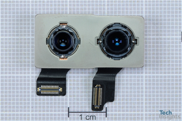 iPhone XS Max拆解：A12面積減小5%、1200萬主攝升級1.4&mu;m