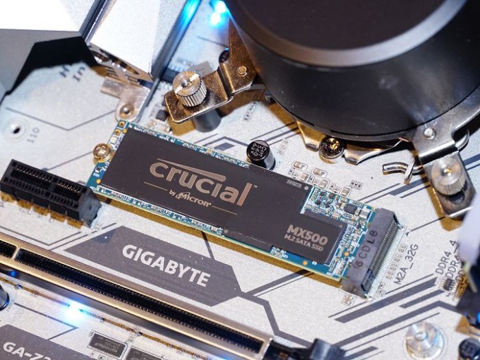 閃存產(chǎn)能出奇高 產(chǎn)業(yè)鏈預(yù)計(jì)SSD價(jià)格在2019年將大幅下跌