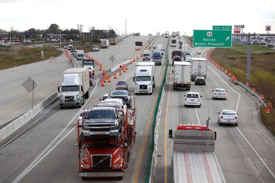 美政府補(bǔ)貼富士康41億美元遭質(zhì)疑:最初承諾難實(shí)現(xiàn)