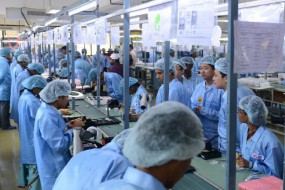 iPhone需求低迷 至少4家蘋果供應(yīng)商下調(diào)營(yíng)收預(yù)期