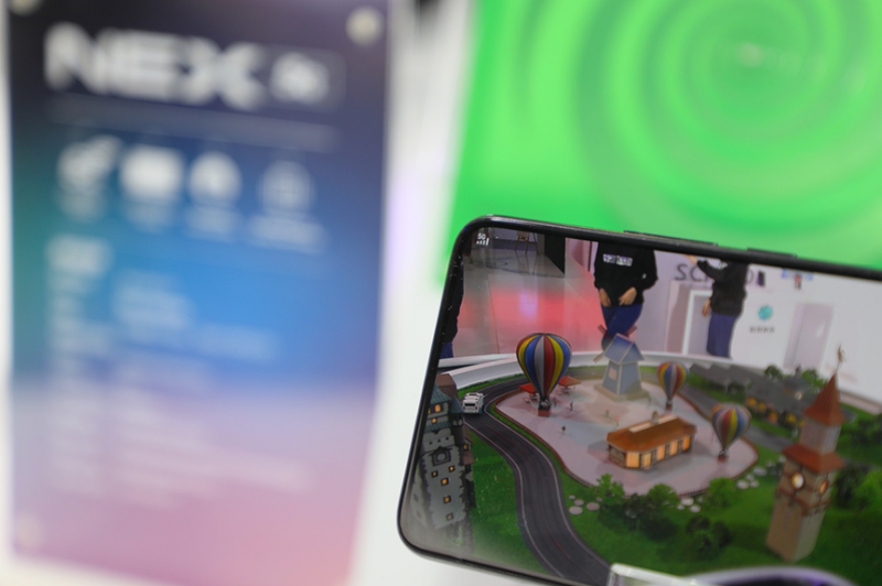 vivo 5G手機(jī)亮相移動(dòng)合作伙伴大會(huì) 首次實(shí)現(xiàn)5G高清視頻直播