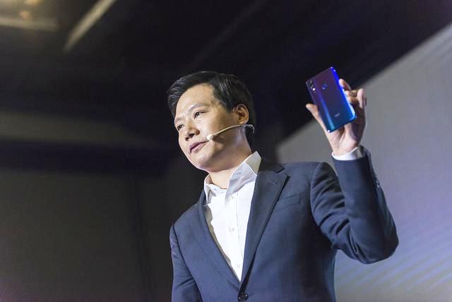 雷軍到底要怎么做才能讓大家滿意？