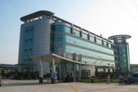 轉(zhuǎn)型仿玻璃復(fù)合板材3D蓋板的通達集團完成華麗轉(zhuǎn)身，營收站穩(wěn)39.09億港元，后市5G機身想象空間大