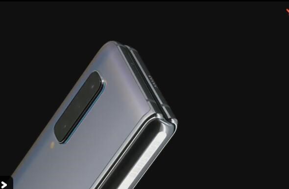 外媒:三星Galaxy Fold可折疊手機(jī)或許太厚了
