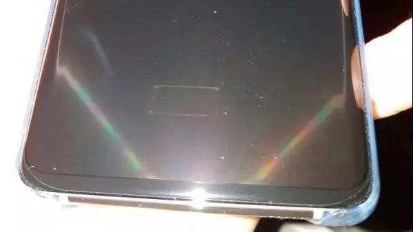 vivo X27屏下指紋模組傾斜:為提高指紋識(shí)別率而設(shè)計(jì)