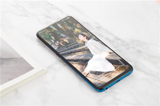 全新vivo S1上手：時尚、實(shí)力完美邂逅，體驗(yàn)超預(yù)期