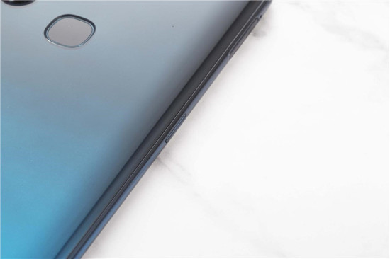 全新vivo S1上手：時尚、實(shí)力完美邂逅，體驗(yàn)超預(yù)期