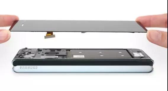 三星折疊手機(jī)Galaxy Fold深度拆解