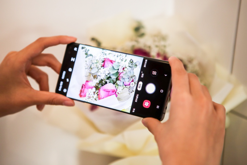 拍照技術(shù)強(qiáng)悍，三星Galaxy S10系列更新超級(jí)夜景模式