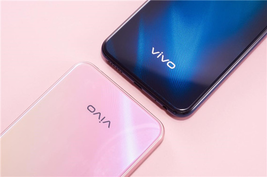 vivo Y3美圖賞析：引領(lǐng)潮美外觀設(shè)計(jì)，盡顯時(shí)尚活力