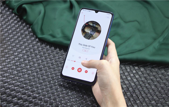 vivo Y7s續(xù)航測(cè)試：4500mAh+18W雙引擎閃充，千元機(jī)新勢(shì)力