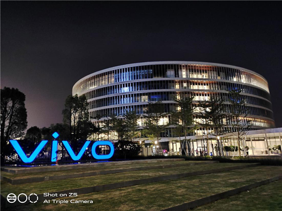 全新vivo Z5將搭載旗艦級(jí)配置 或成今年下半年中端機(jī)爆款