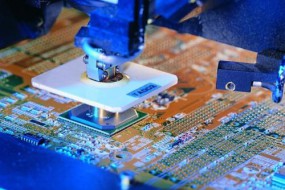 2018年全球電子產(chǎn)業(yè)生產(chǎn)額中國(guó)排名第一