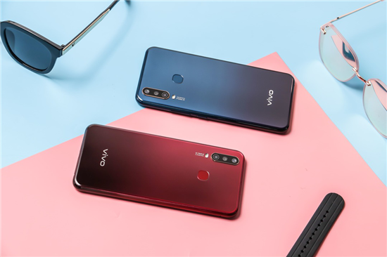 讓美更深邃！閃充強續(xù)航vivo Y3 4GB+64GB版新配色正式開售