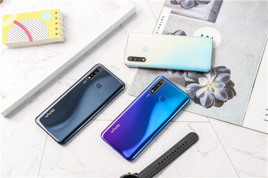 5000mAh電池加持，vivo Y5s帶來(lái)更持久的續(xù)航體驗(yàn)