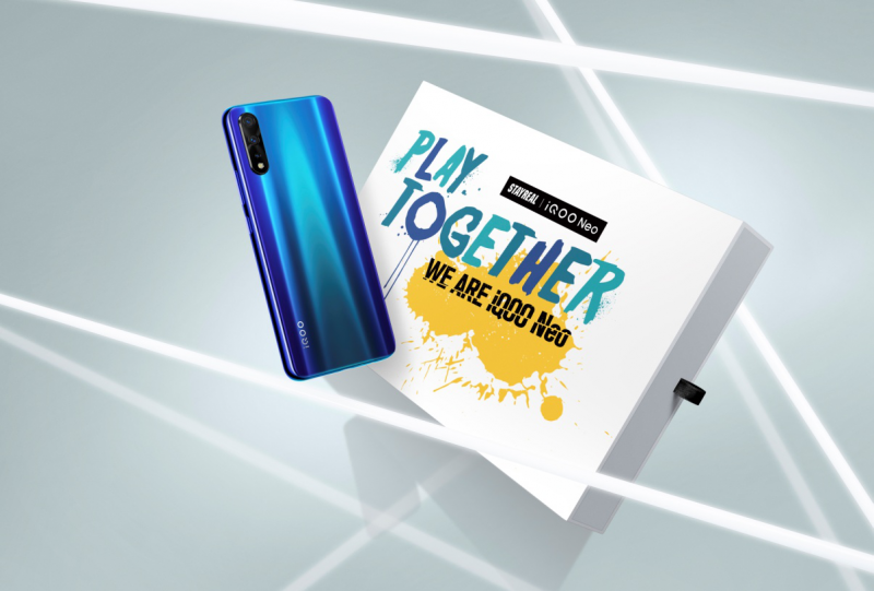 iQOO 與 STAYREAL打造潮酷手機(jī)禮盒，玩轉(zhuǎn)聯(lián)名時(shí)尚